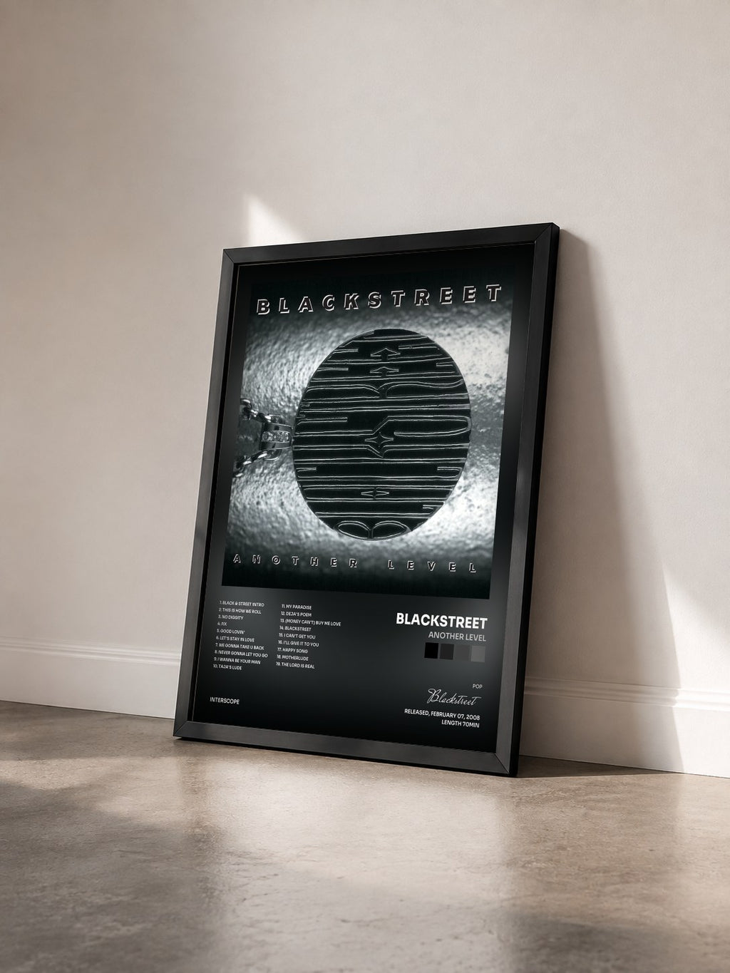 #noir Tableau de l'album Another Level de Blackstreet vu de trois quarts, cadre noir