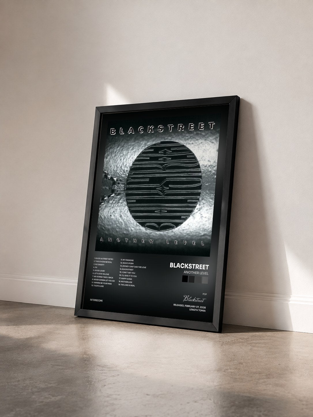 #noir Tableau de l'album Another Level de Blackstreet vu de trois quarts, cadre noir