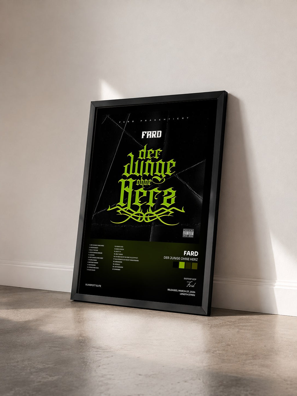 #noir Tableau de l'album DER JUNGE OHNE HERZ de Fard vu de trois quarts, cadre noir