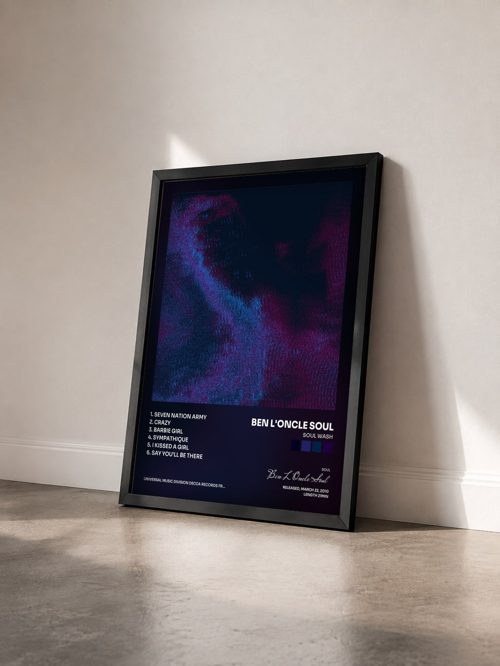 #noir Soul Wash von Ben L'Oncle Soul als gerahmter Kunstdruck von schräg gesehen, schwarzer Rahmen
