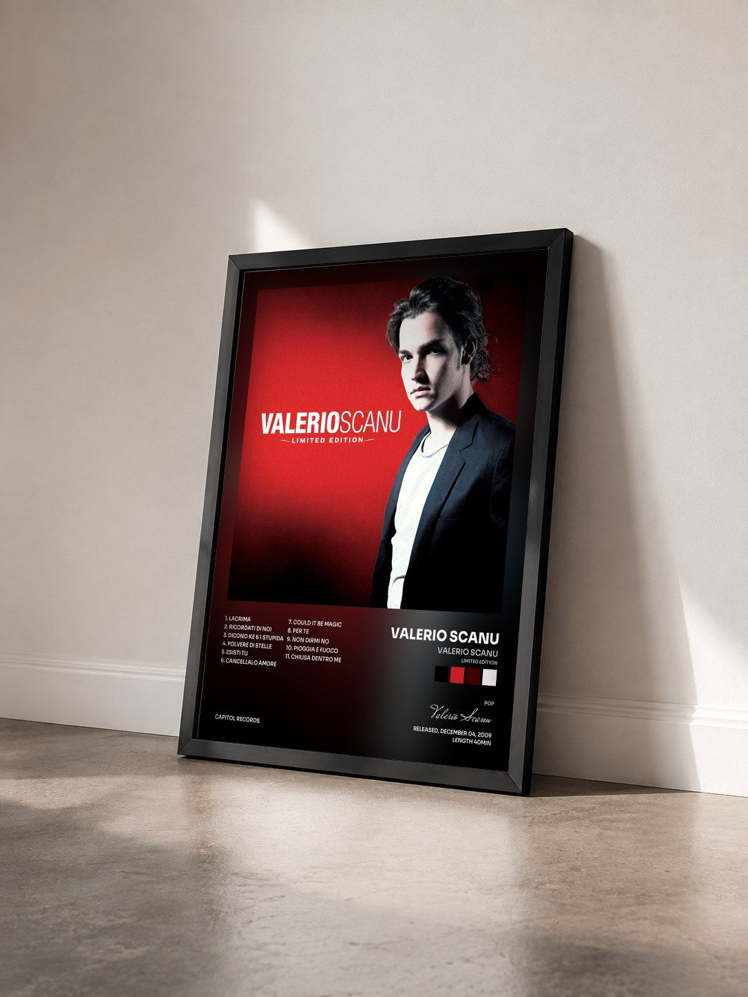 #noir Tableau de l'album Valerio Scanu (Limited Edition) de Valerio Scanu vu de trois quarts, cadre noir