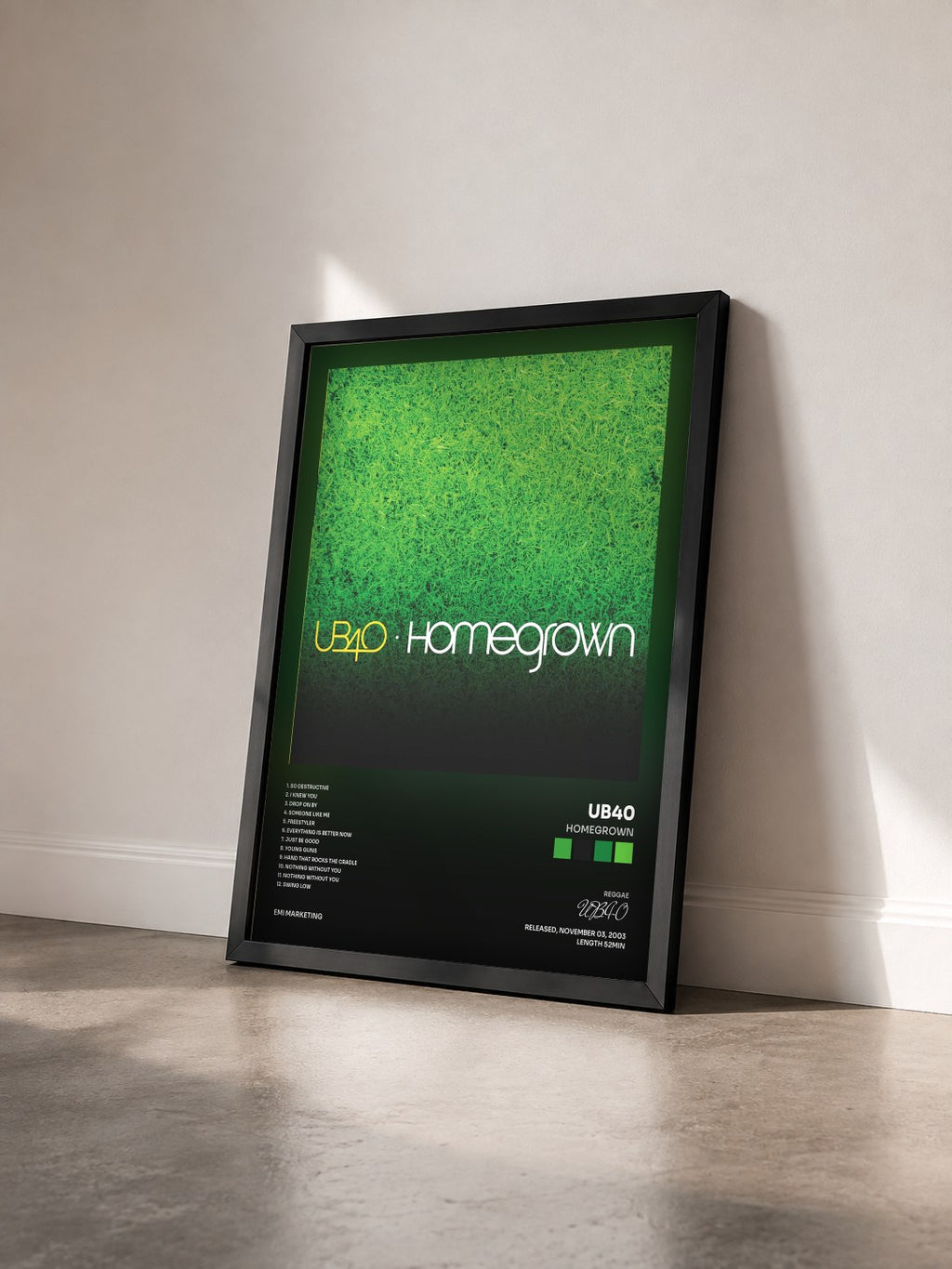 #noir Tableau de l'album Homegrown de UB40 vu de trois quarts, cadre noir