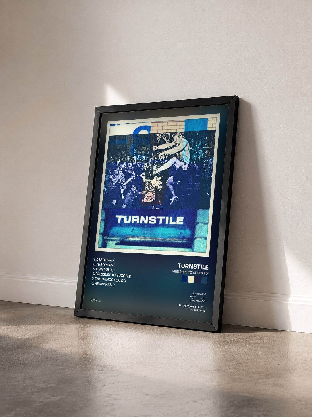 #noir Tableau de l'album Pressure to Succeed de Turnstile vu de trois quarts, cadre noir