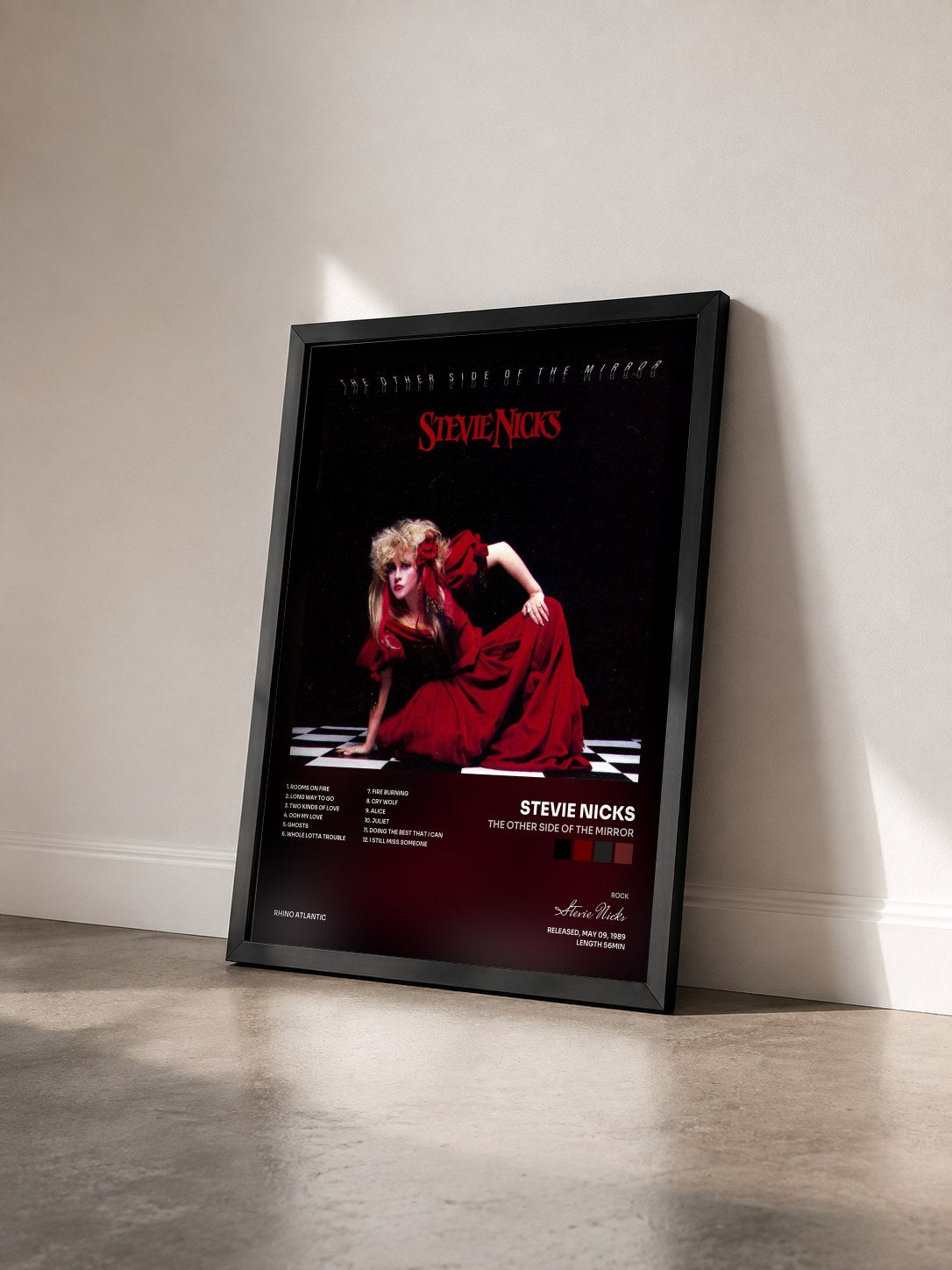 #noir Tableau de l'album The Other Side of the Mirror de Stevie Nicks vu de trois quarts, cadre noir