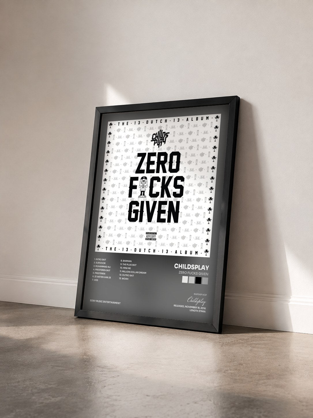#noir Tableau de l'album Zero Fucks Given de Childsplay vu de trois quarts, cadre noir