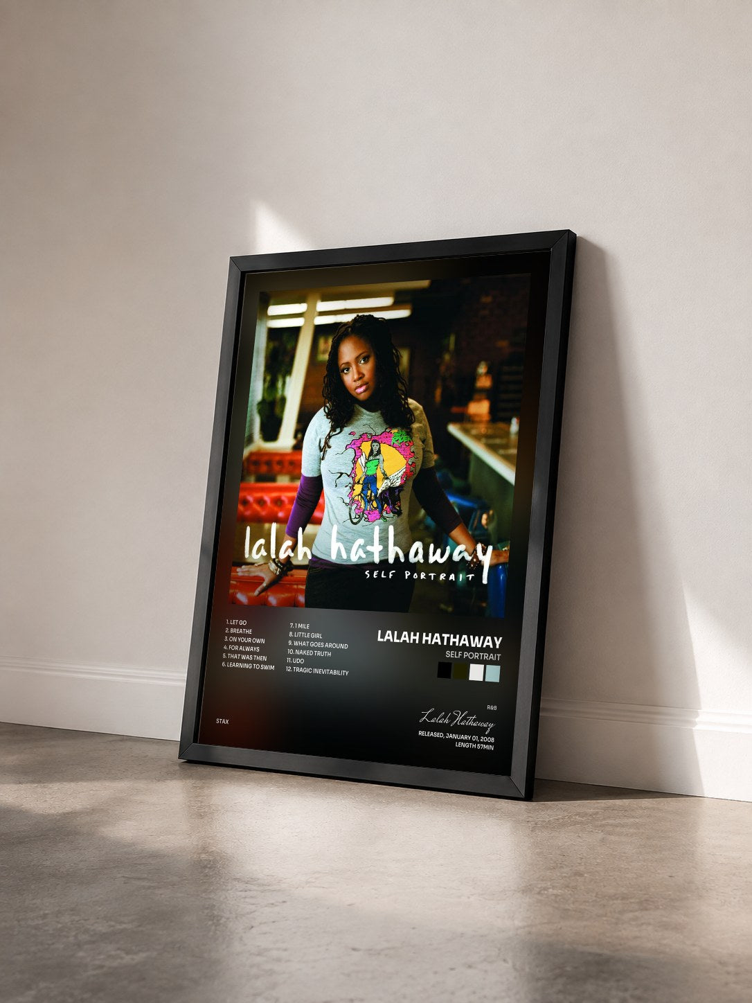 #noir Tableau de l'album Self Portrait de Lalah Hathaway vu de trois quarts, cadre noir