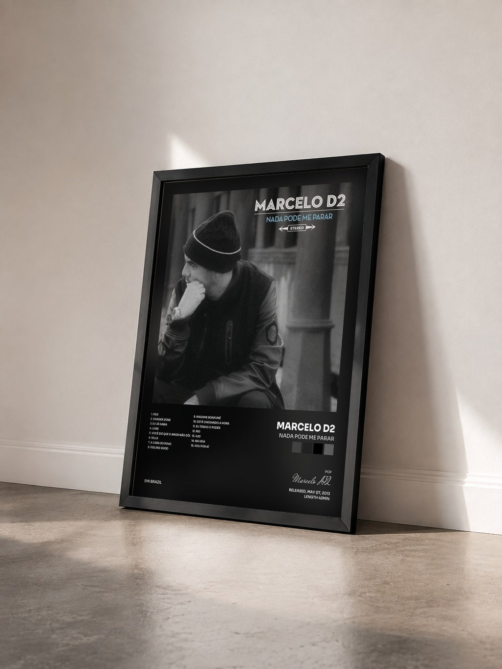 #noir Tableau de l'album Nada Pode Me Parar de Marcelo D2 vu de trois quarts, cadre noir