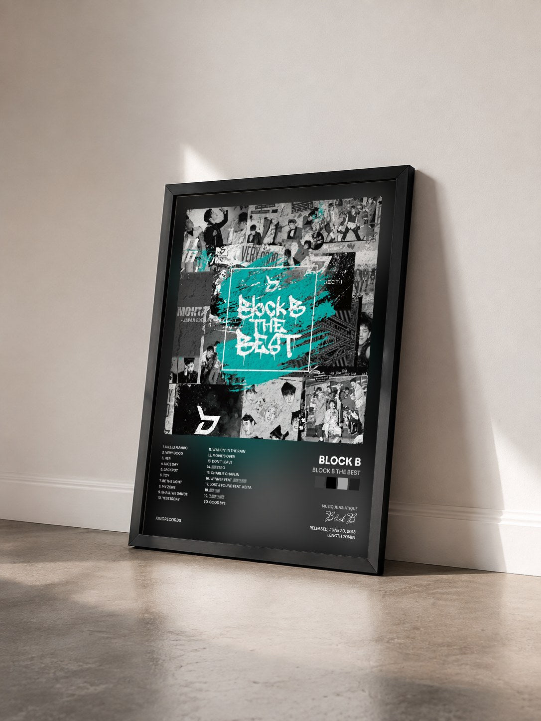 #noir Tableau de l'album Block B THE BEST de Block B vu de trois quarts, cadre noir