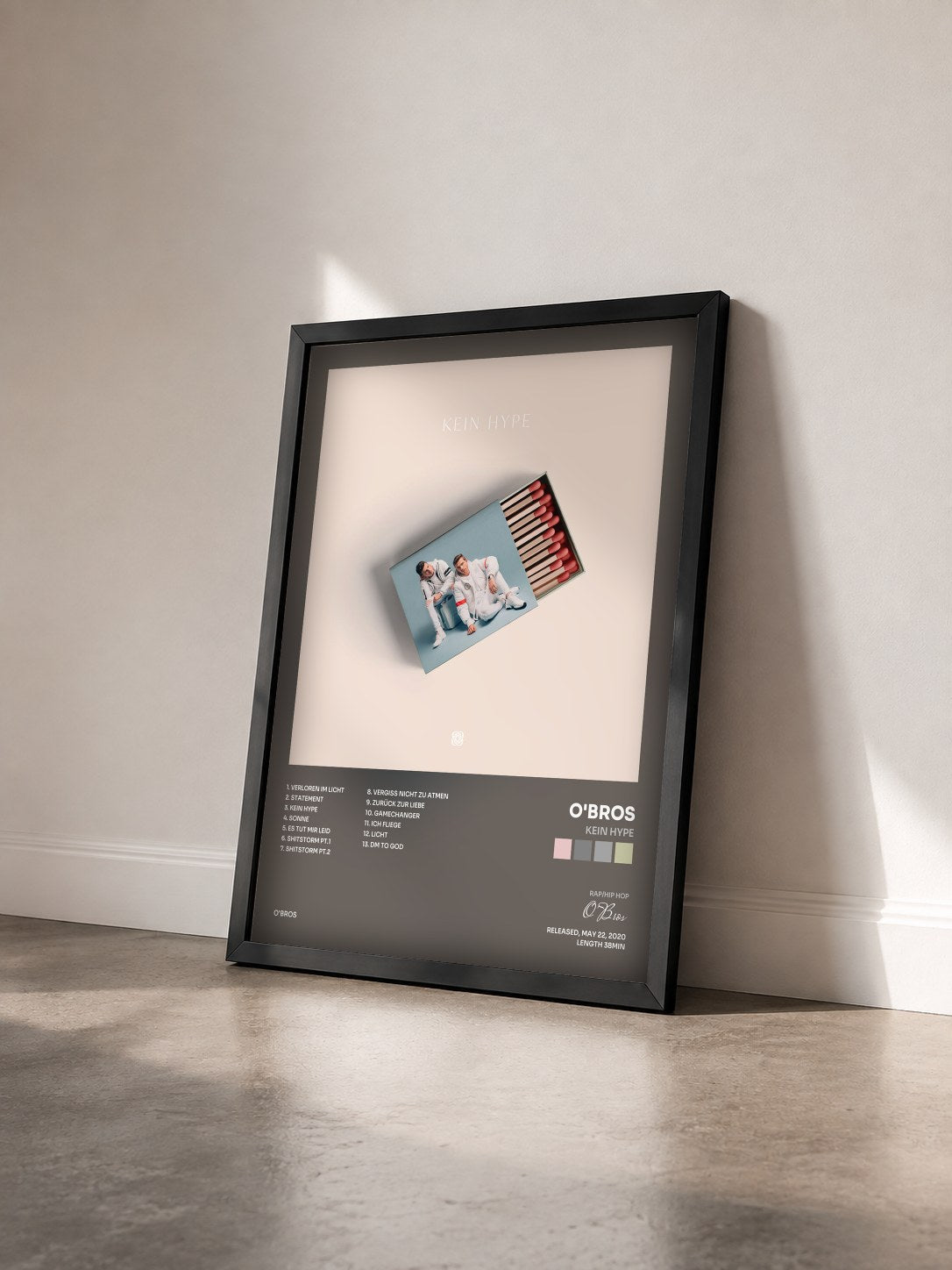 #noir Tableau de l'album Kein Hype de O'Bros vu de trois quarts, cadre noir
