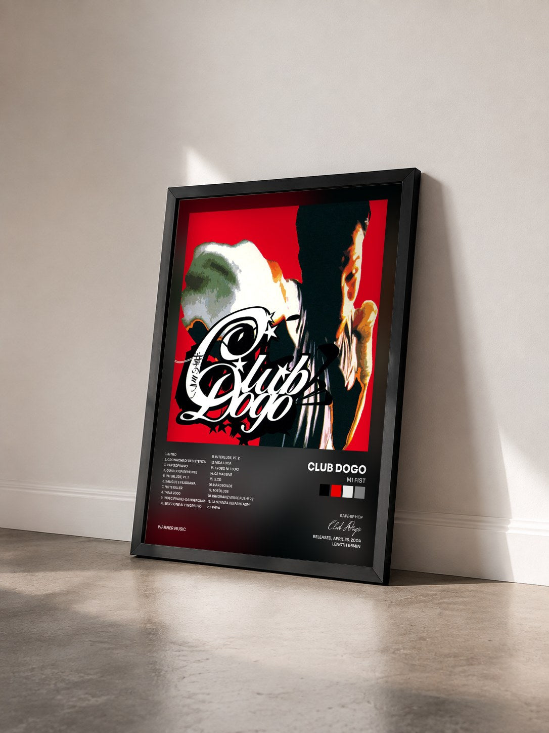 #noir Tableau de l'album MI Fist de Club Dogo vu de trois quarts, cadre noir