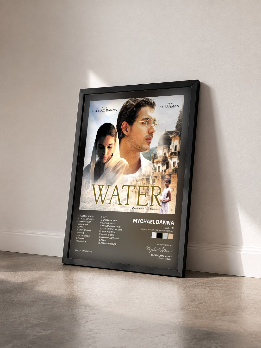 #noir Tableau de l'album Water (Original Motion Picture Sounddtrack) de Mychael Danna vu de trois quarts, cadre noir