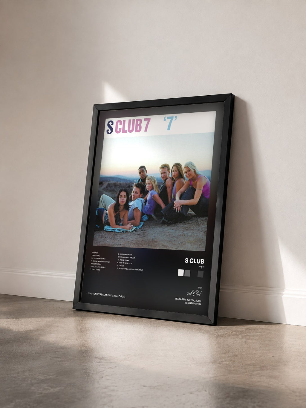 #noir Tableau de l'album "7" de S Club vu de trois quarts, cadre noir
