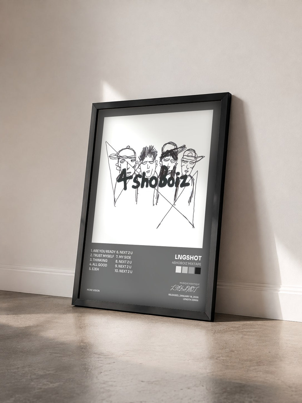 #noir Tableau de l'album 4SHOBOIZ MIXTAPE de LNGSHOT vu de trois quarts, cadre noir