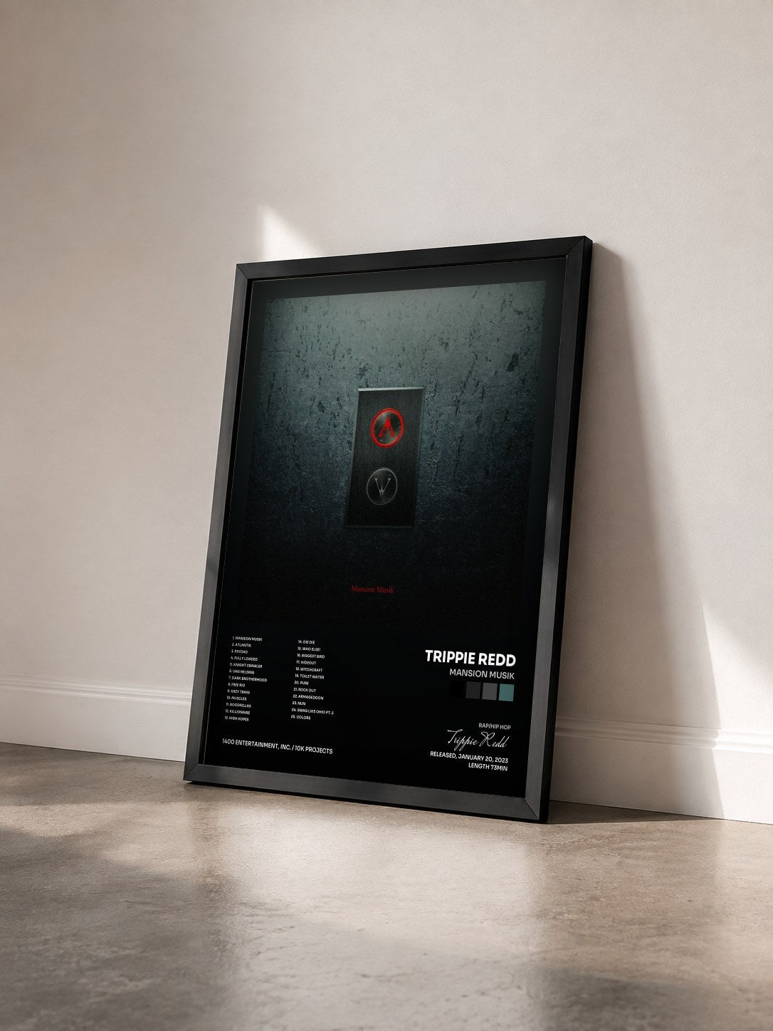 #noir Tableau de l'album MANSION MUSIK de Trippie Redd vu de trois quarts, cadre noir