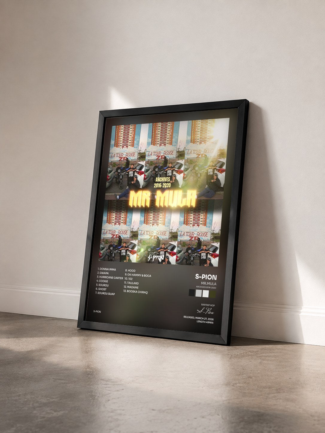 #noir Tableau de l'album Mr.Mula (Archives 2016-2020) de S-Pion vu de trois quarts, cadre noir