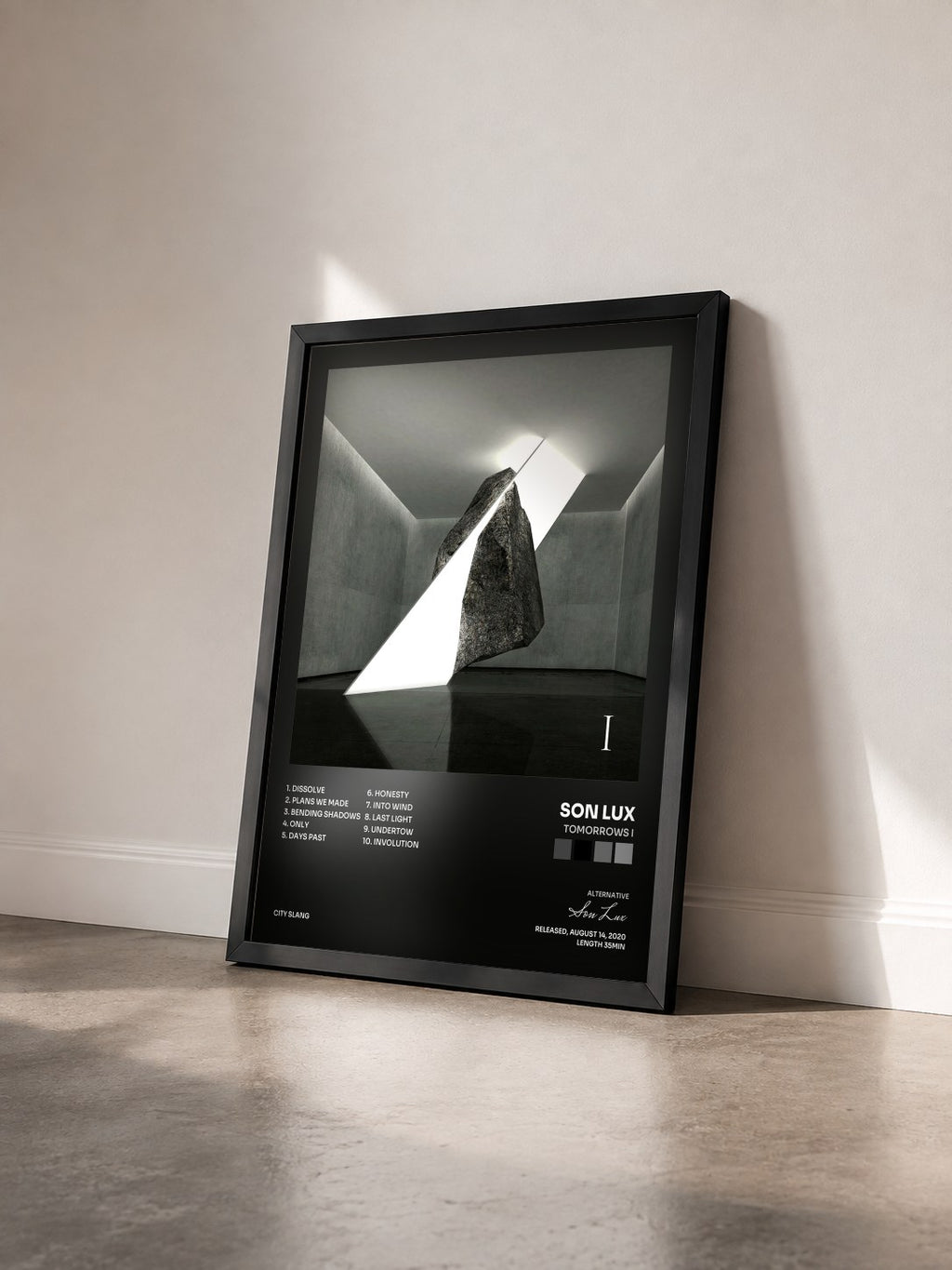 #noir Tableau de l'album Tomorrows I de Son Lux vu de trois quarts, cadre noir