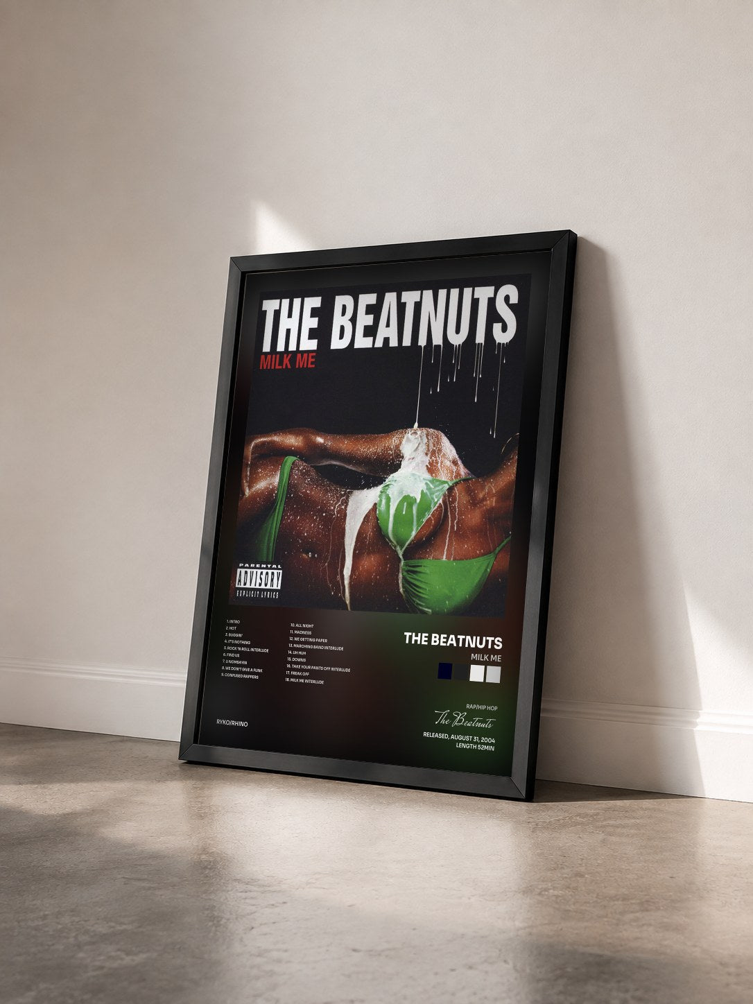 #noir Tableau de l'album Milk Me de The Beatnuts vu de trois quarts, cadre noir