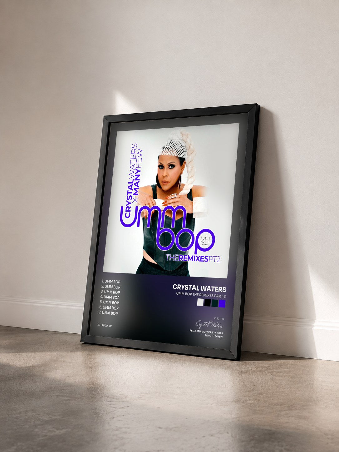 #noir Tableau de l'album Umm Bop The Remixes Part 2 de Crystal Waters vu de trois quarts, cadre noir