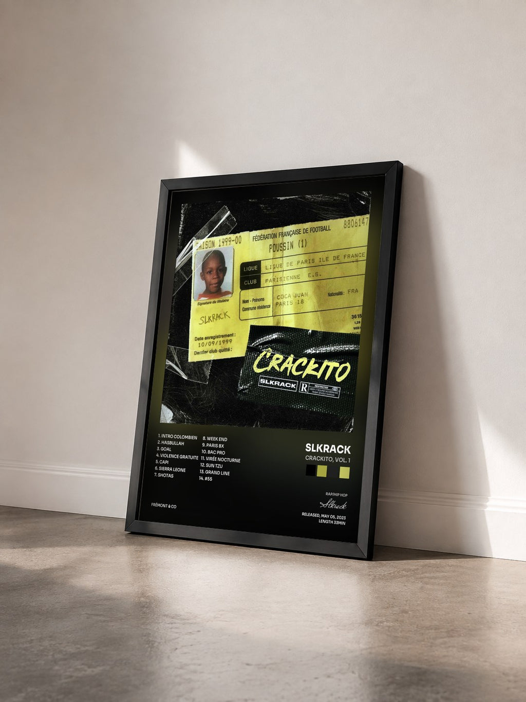#noir Tableau de l'album Crackito, vol. 1 de Slkrack vu de trois quarts, cadre noir