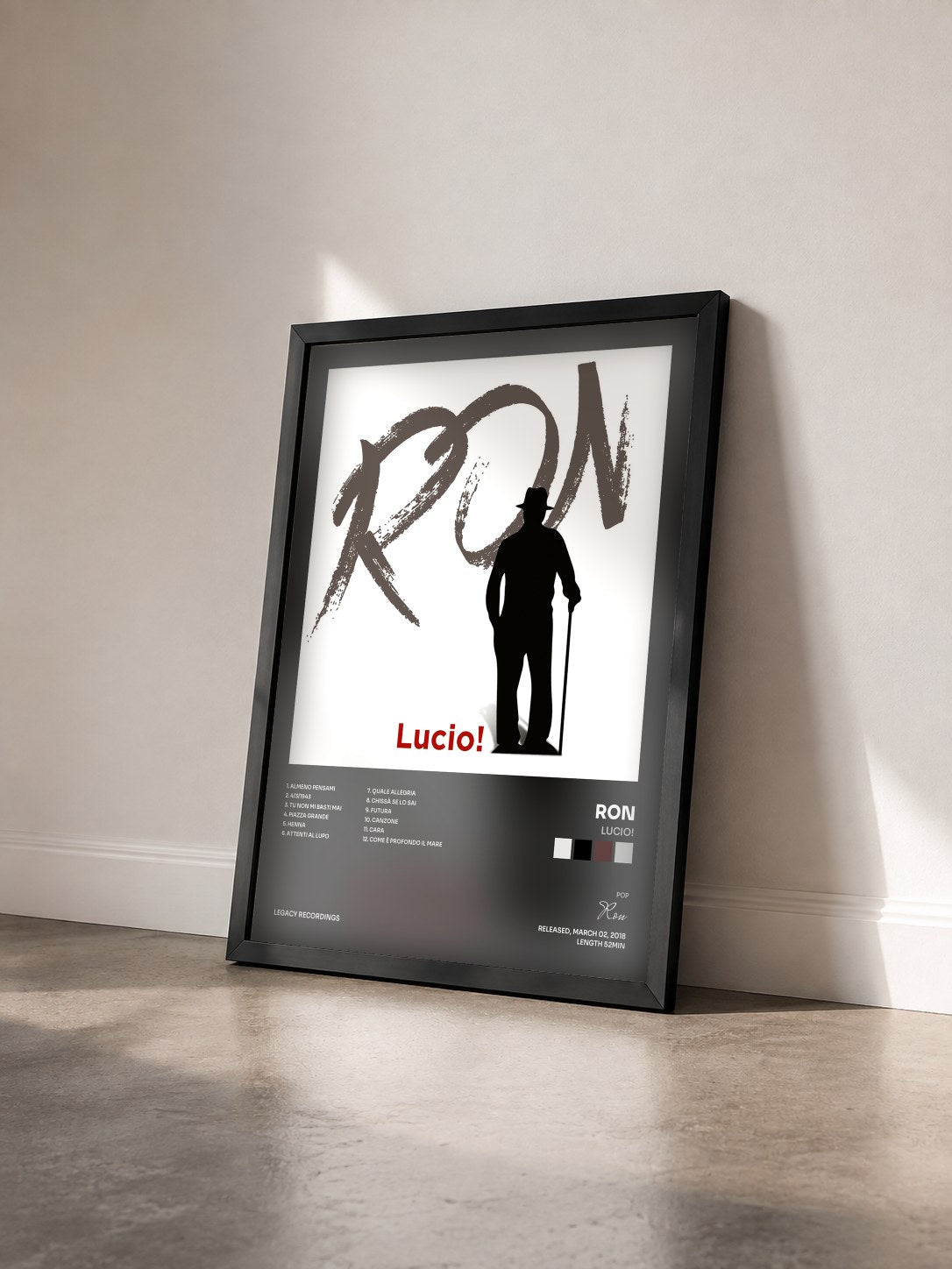 #noir Tableau de l'album Lucio! de Ron vu de trois quarts, cadre noir