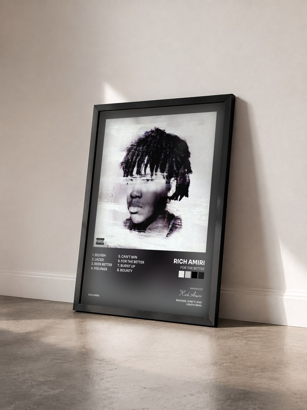 #noir Tableau de l'album For The Better de Rich Amiri vu de trois quarts, cadre noir