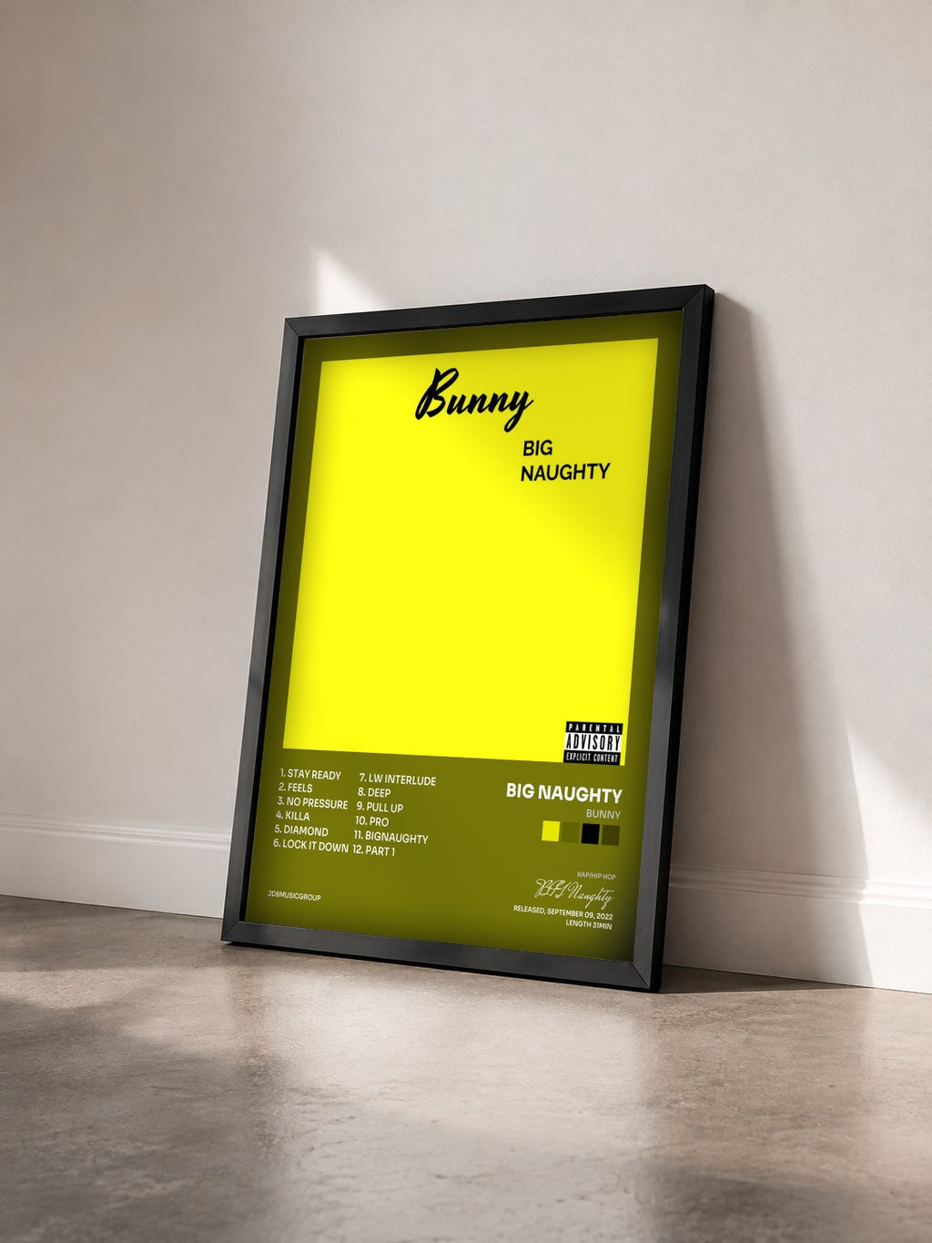 #noir Tableau de l'album Bunny de BIG Naughty vu de trois quarts, cadre noir