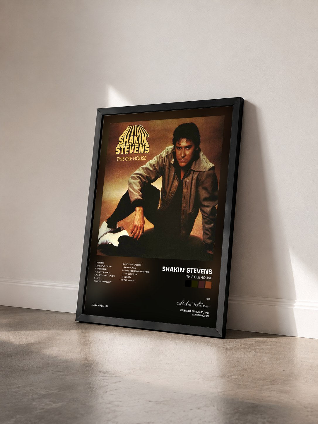 #noir Tableau de l'album This Ole House de Shakin' Stevens vu de trois quarts, cadre noir