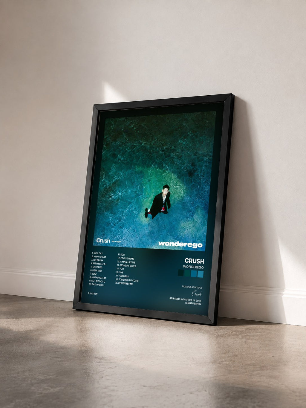 #noir Tableau de l'album wonderego de Crush vu de trois quarts, cadre noir