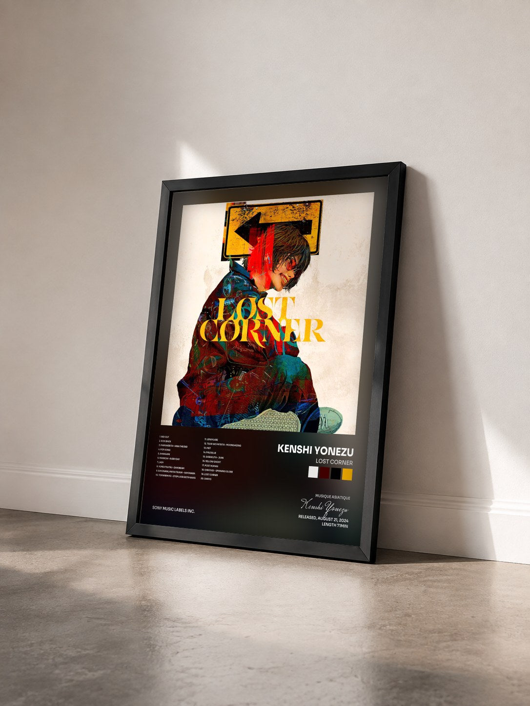 #noir Tableau de l'album LOST CORNER de Kenshi Yonezu vu de trois quarts, cadre noir