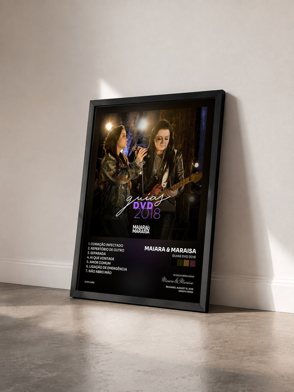 #noir Tableau de l'album Guias Dvd 2018 de Maiara & Maraisa vu de trois quarts, cadre noir