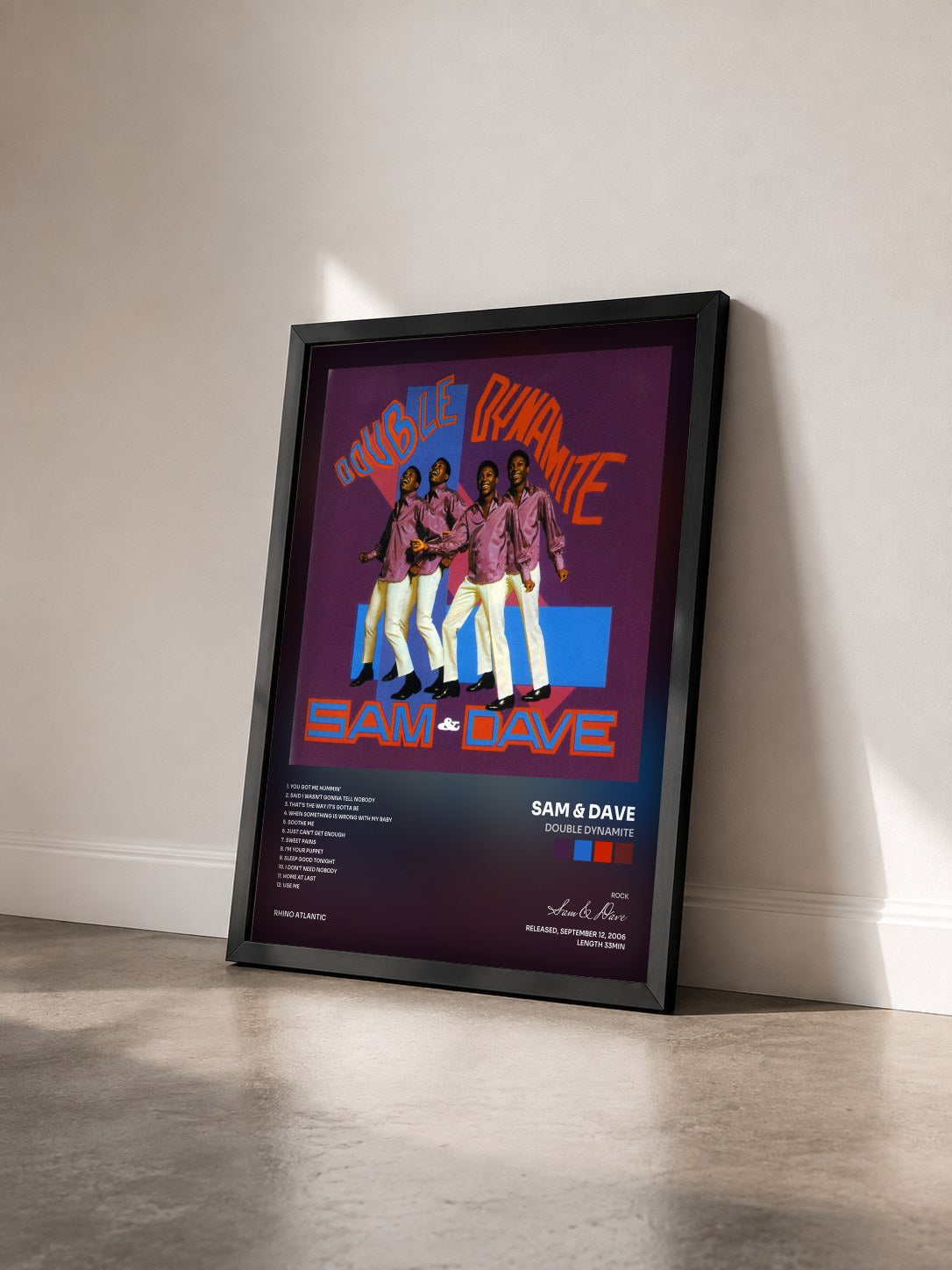 #noir Tableau de l'album Double Dynamite de Sam & Dave vu de trois quarts, cadre noir