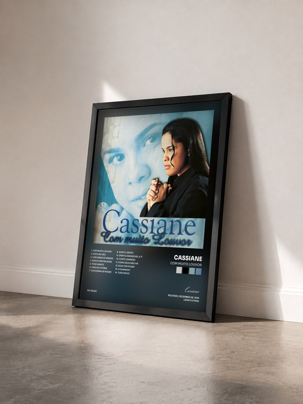#noir Tableau de l'album Com Muito Louvor de Cassiane vu de trois quarts, cadre noir