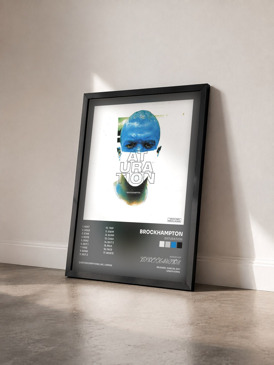 #noir Tableau de l'album SATURATION de BROCKHAMPTON vu de trois quarts, cadre noir