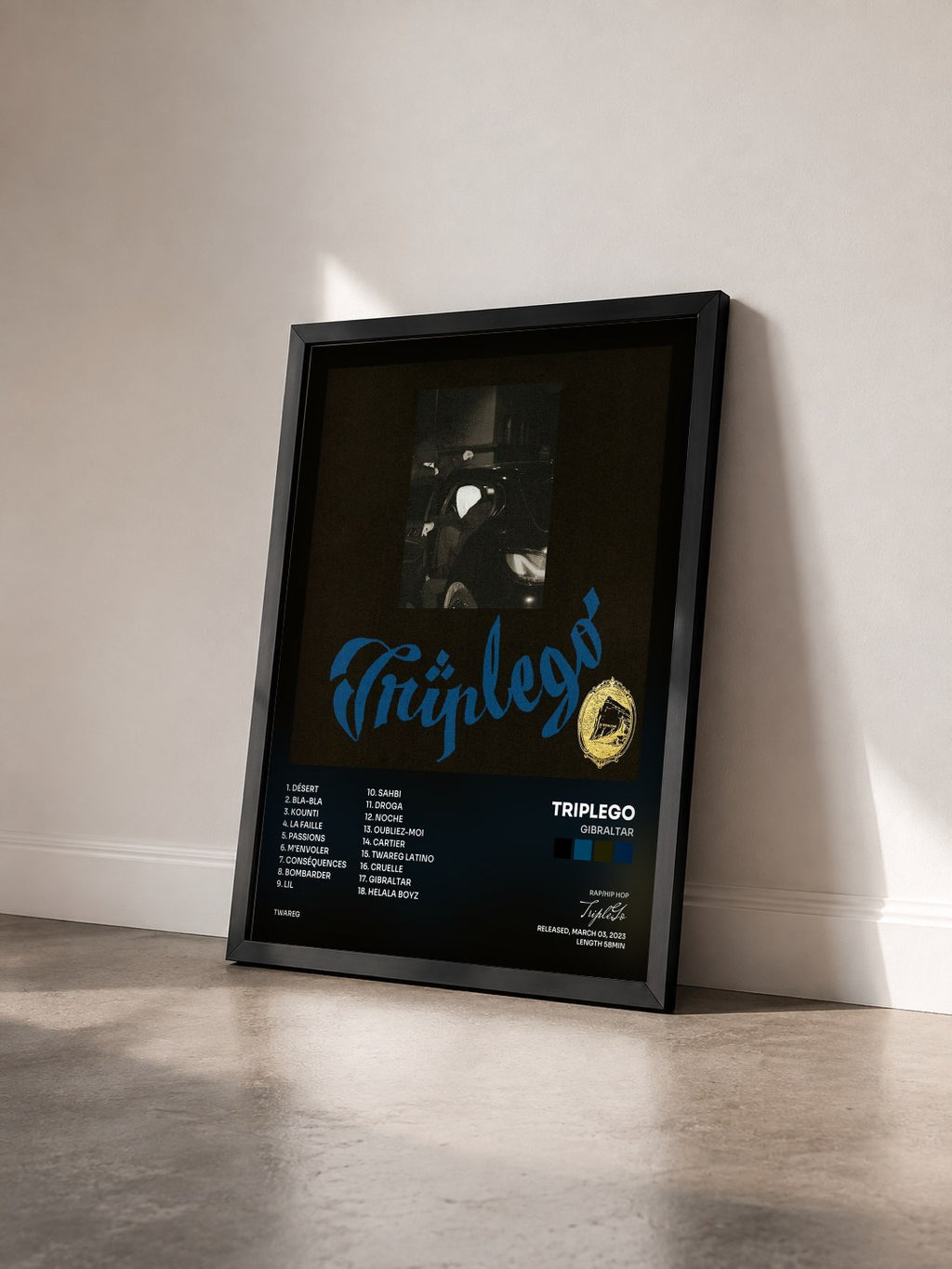 #noir Tableau de l'album GIBRALTAR de TripleGo vu de trois quarts, cadre noir