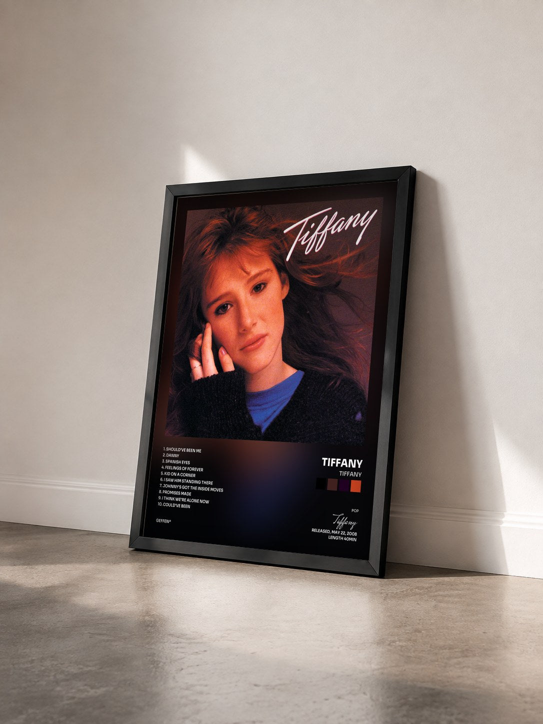 #noir Tableau de l'album Tiffany de Tiffany vu de trois quarts, cadre noir