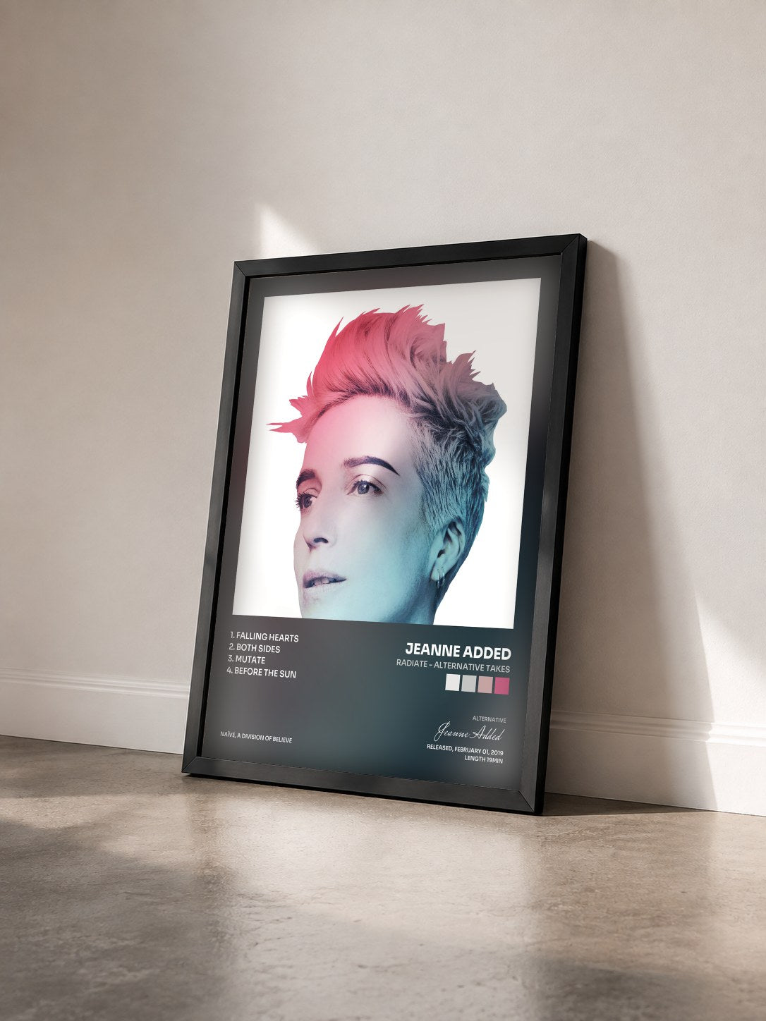 #noir Tableau de l'album Radiate - Alternative Takes de Jeanne Added vu de trois quarts, cadre noir