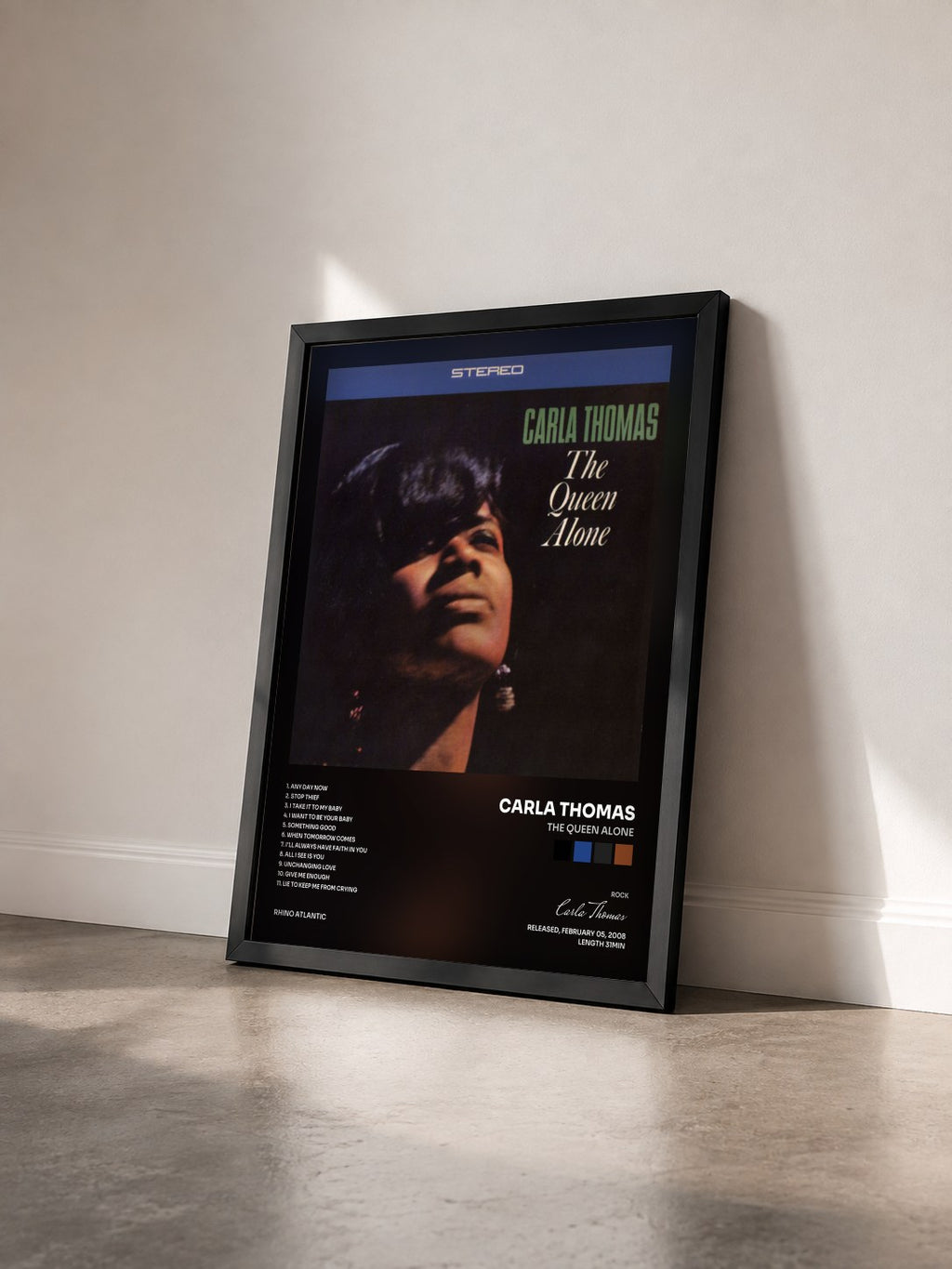 #noir Tableau de l'album The Queen Alone de Carla Thomas vu de trois quarts, cadre noir