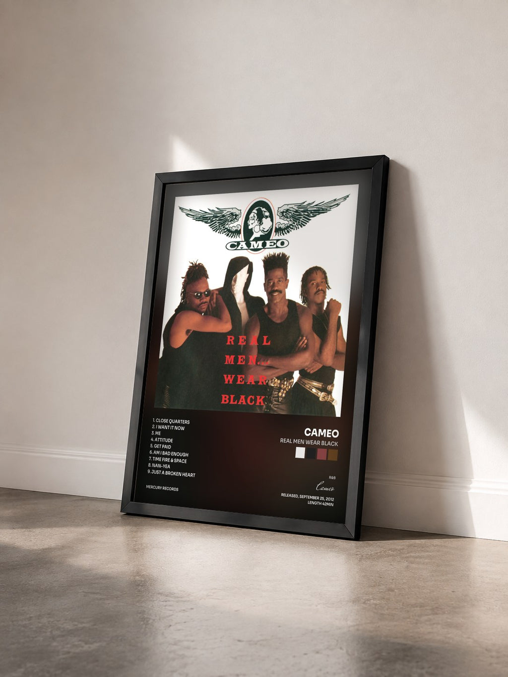 #noir Tableau de l'album Real Men Wear Black de Cameo vu de trois quarts, cadre noir