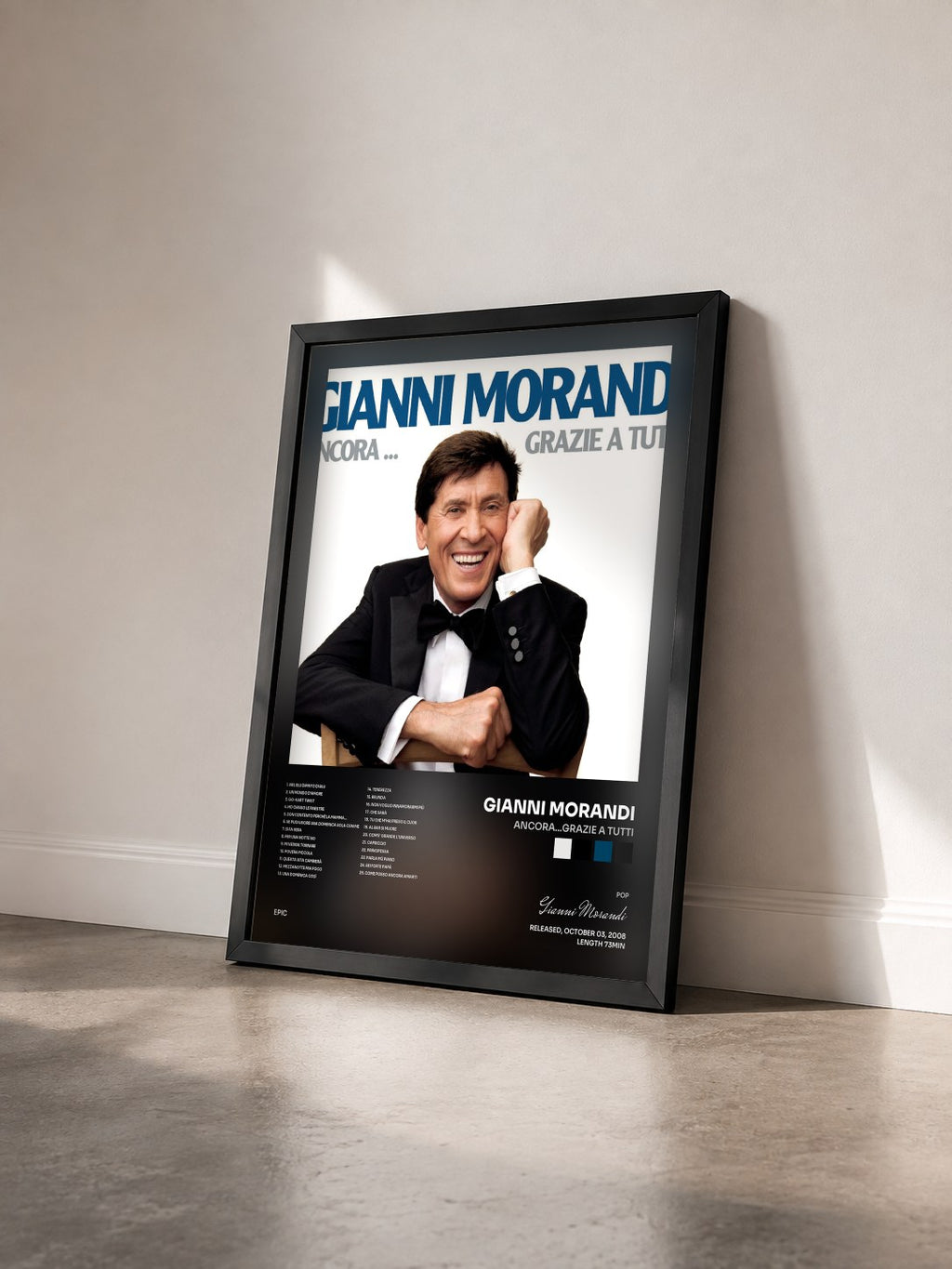 #noir Tableau de l'album Ancora...Grazie A Tutti de Gianni Morandi vu de trois quarts, cadre noir