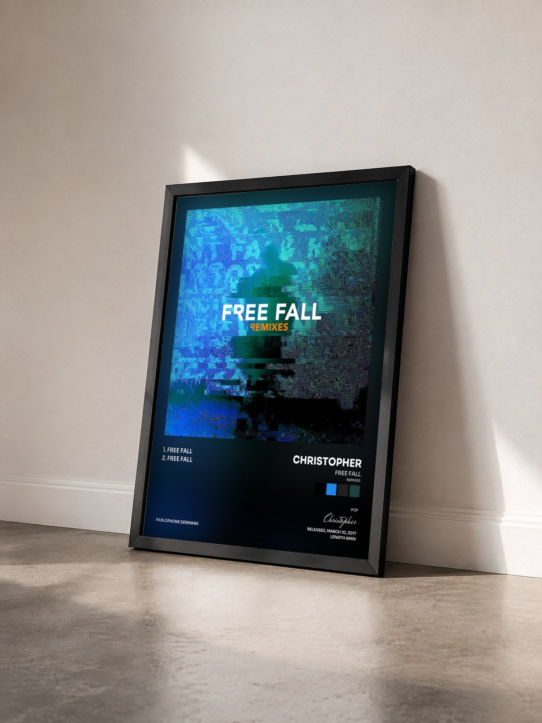 #noir Tableau de l'album Free Fall (Remixes) de Christopher vu de trois quarts, cadre noir