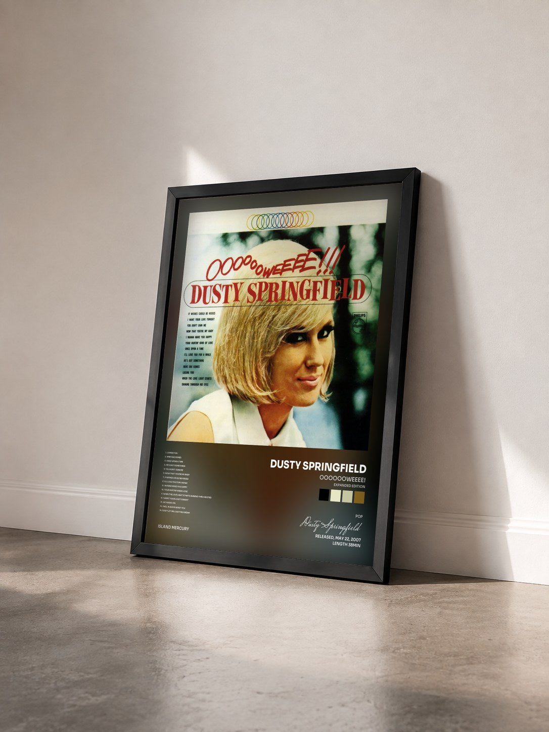 #noir Tableau de l'album Ooooooweeee! (Expanded Edition) de Dusty Springfield vu de trois quarts, cadre noir