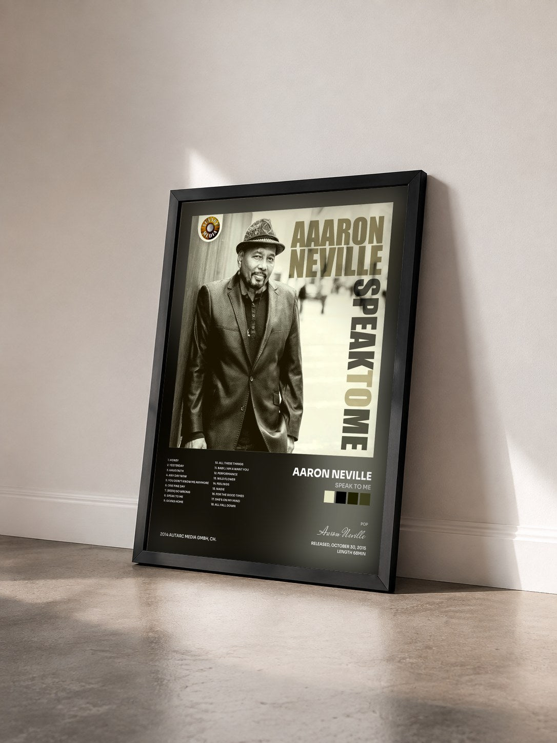 #noir Tableau de l'album Speak to Me de Aaron Neville vu de trois quarts, cadre noir