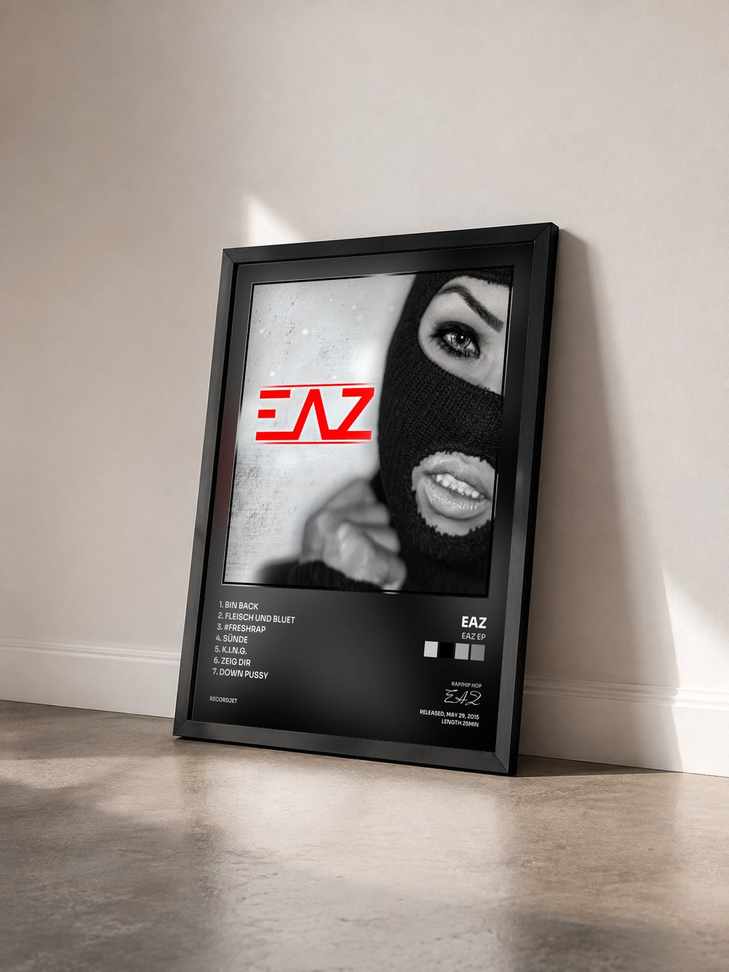 #noir Tableau de l'album Eaz EP de EAZ vu de trois quarts, cadre noir