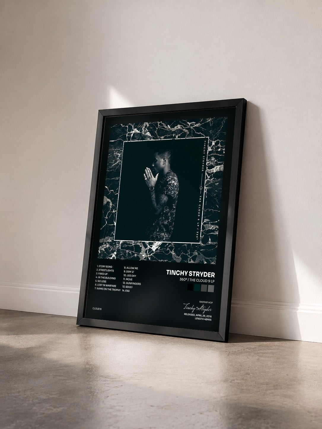 #noir Tableau de l'album 360º / The Cloud 9 LP de Tinchy Stryder vu de trois quarts, cadre noir