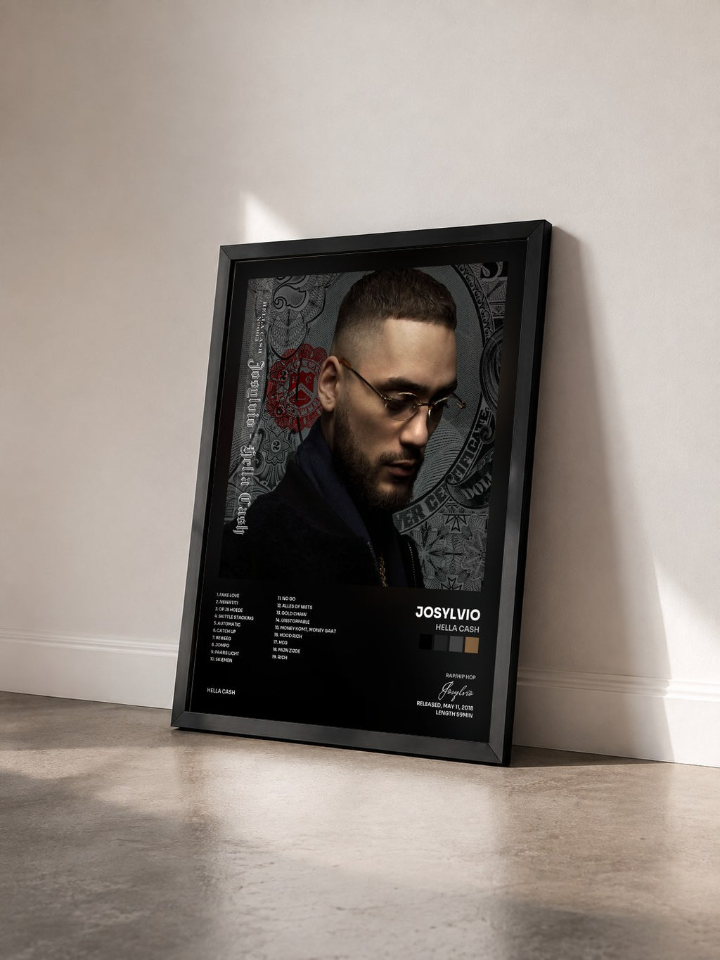 #noir Tableau de l'album Hella Cash de Josylvio vu de trois quarts, cadre noir