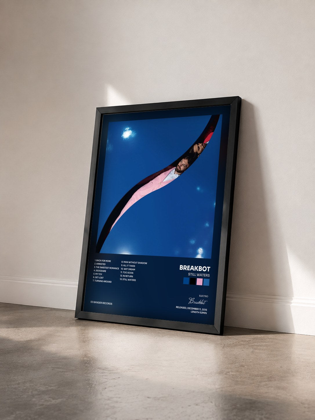 #noir Tableau de l'album Still Waters de Breakbot vu de trois quarts, cadre noir