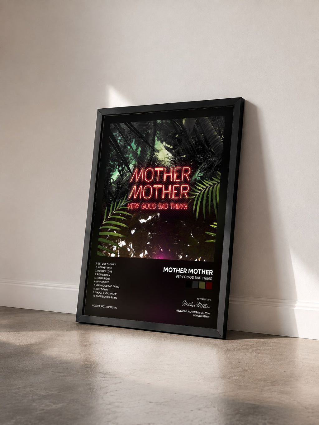 #noir Tableau de l'album Very Good Bad Thing de Mother Mother vu de trois quarts, cadre noir