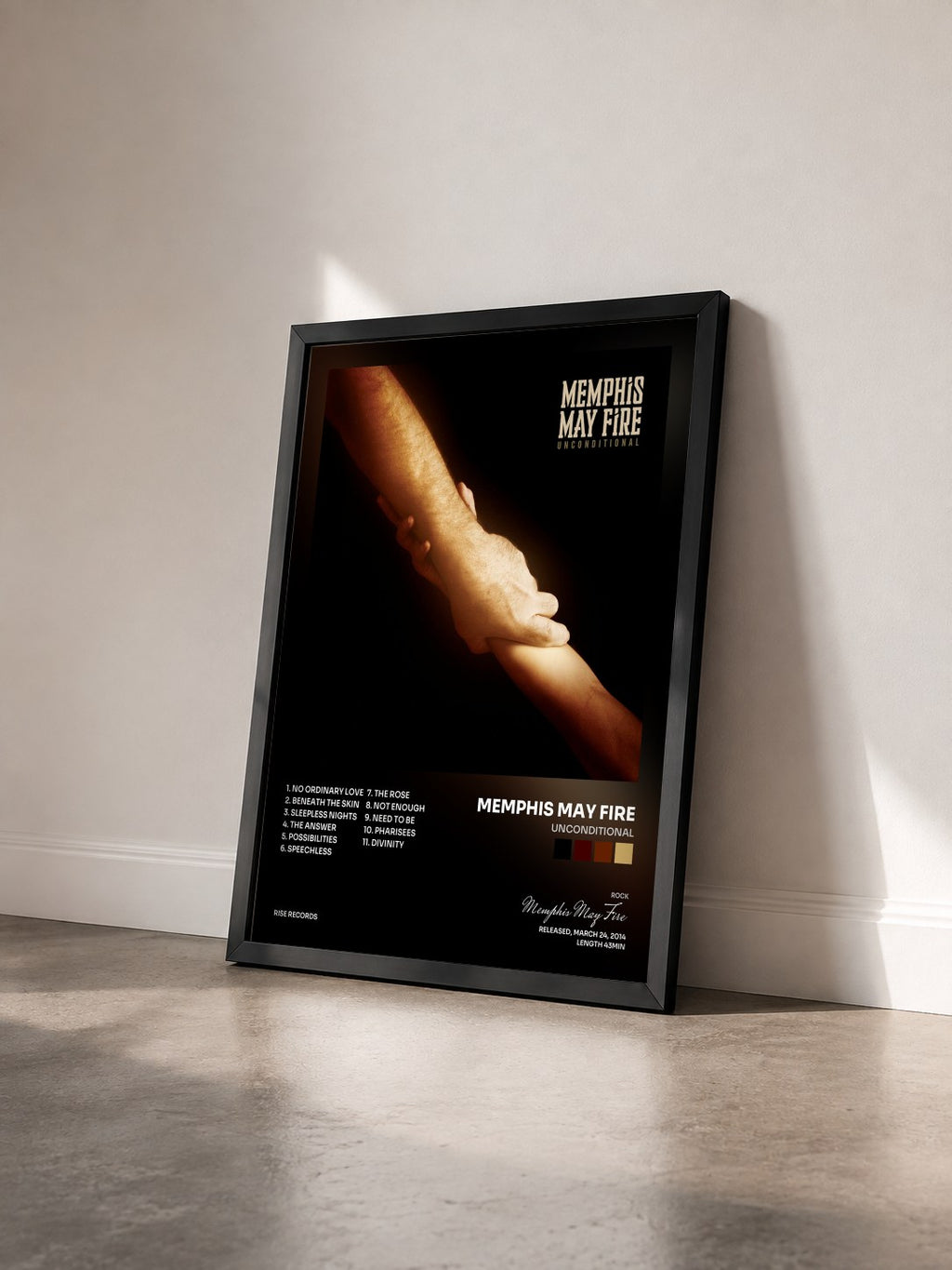 #noir Tableau de l'album Unconditional de Memphis May Fire vu de trois quarts, cadre noir