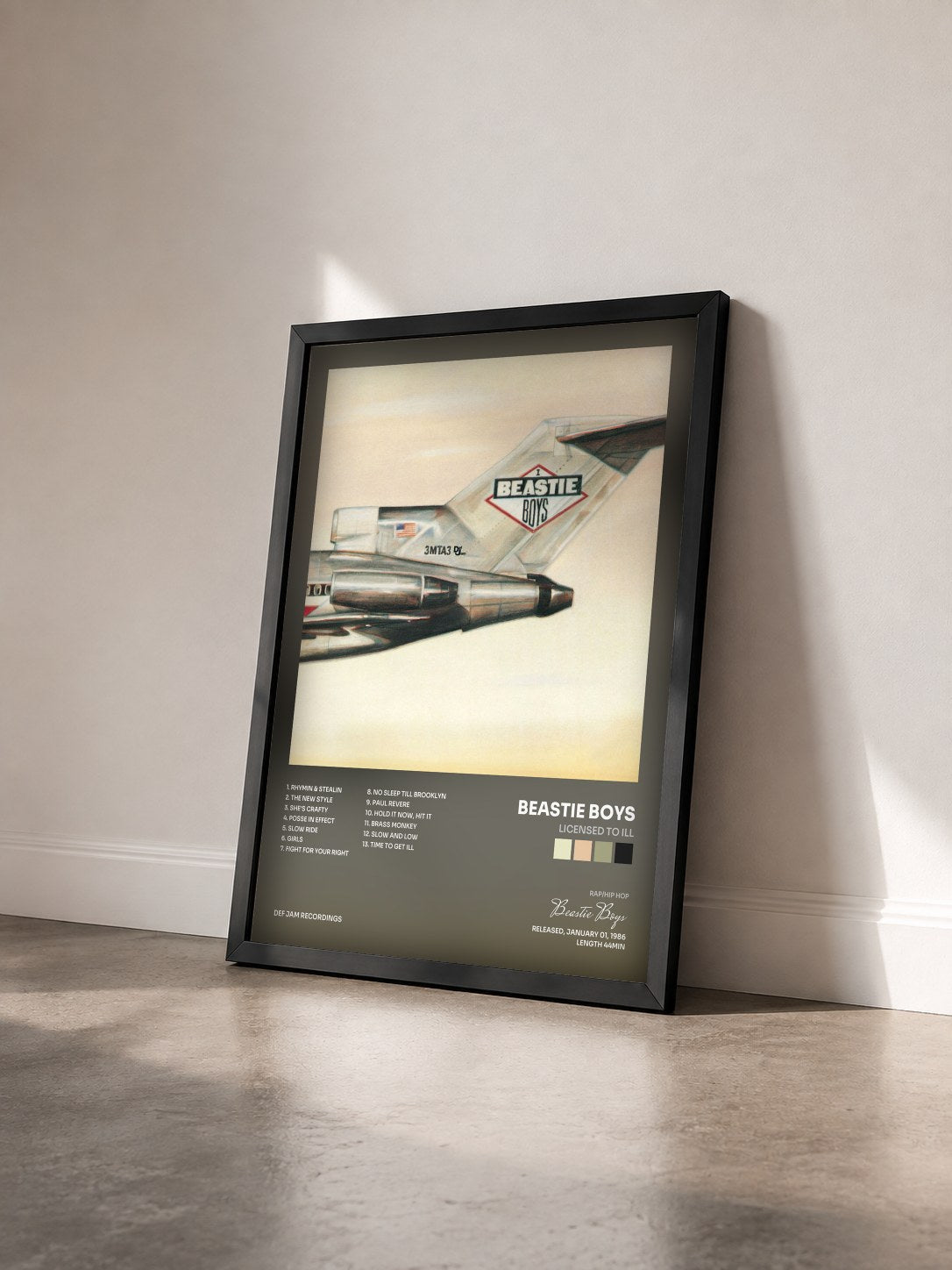 #noir Tableau de l'album Licensed To Ill de Beastie Boys vu de trois quarts, cadre noir
