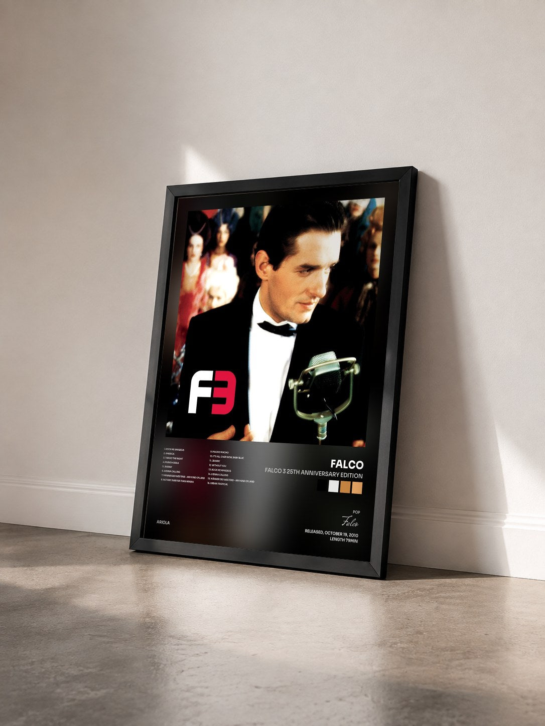 #noir Tableau de l'album Falco 3 25th Anniversary Edition de Falco vu de trois quarts, cadre noir